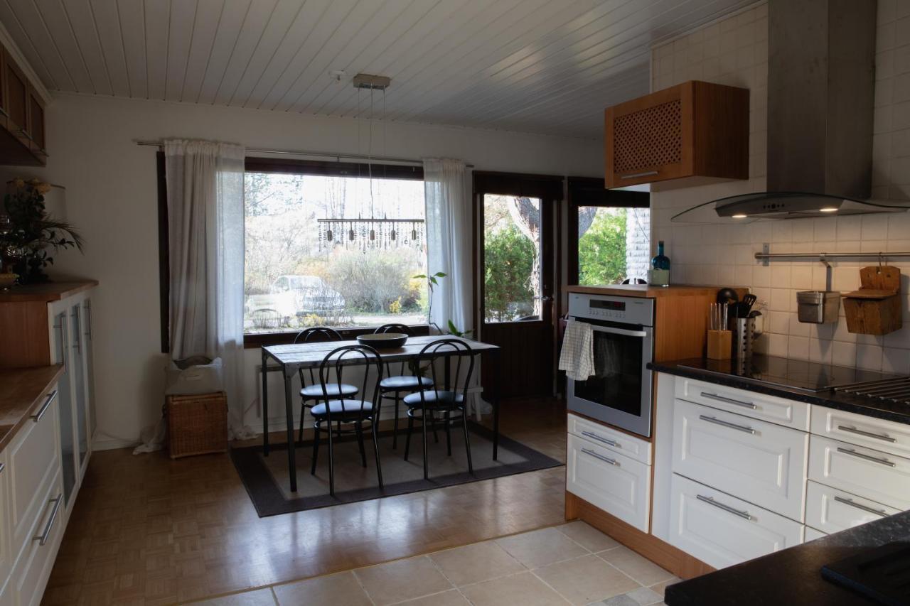 Villa Jupperi Espoossa Exteriör bild