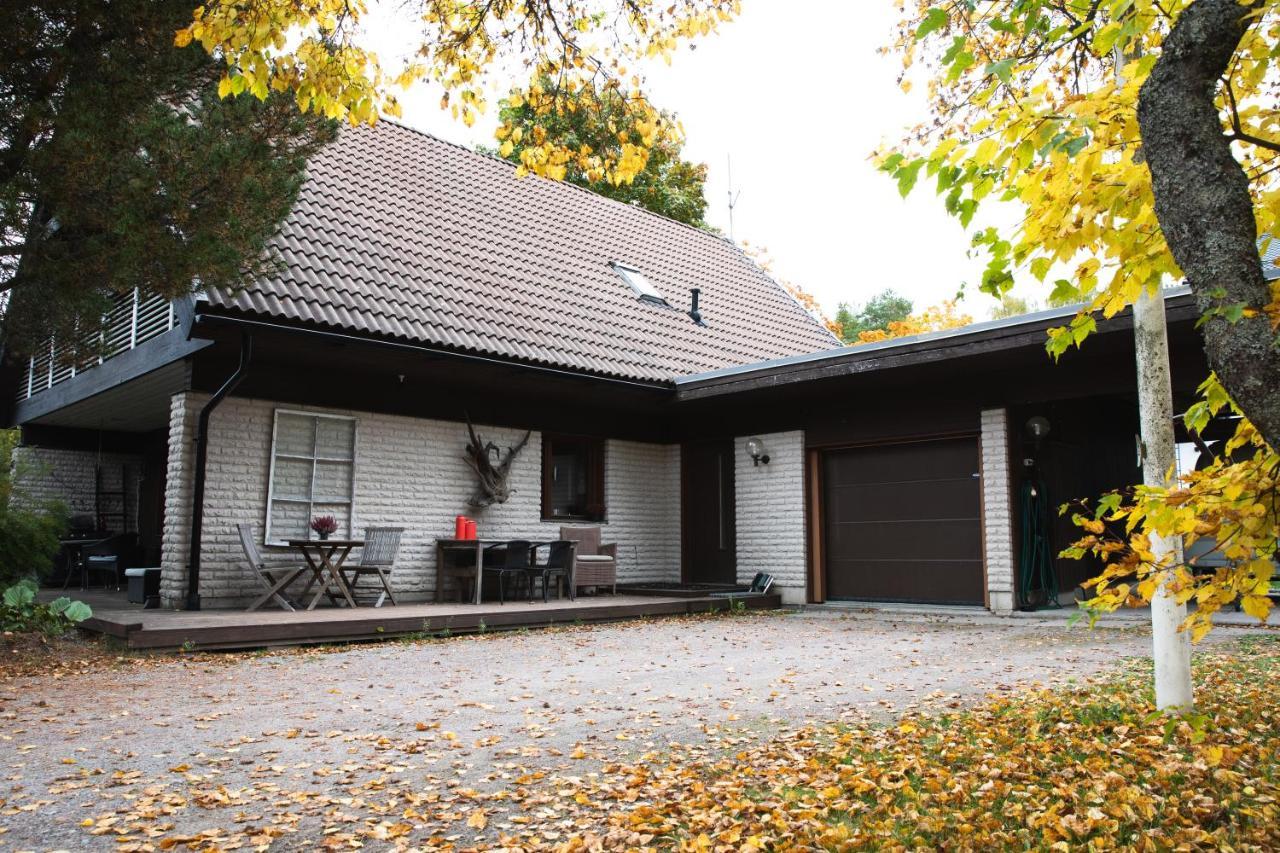 Villa Jupperi Espoossa Exteriör bild